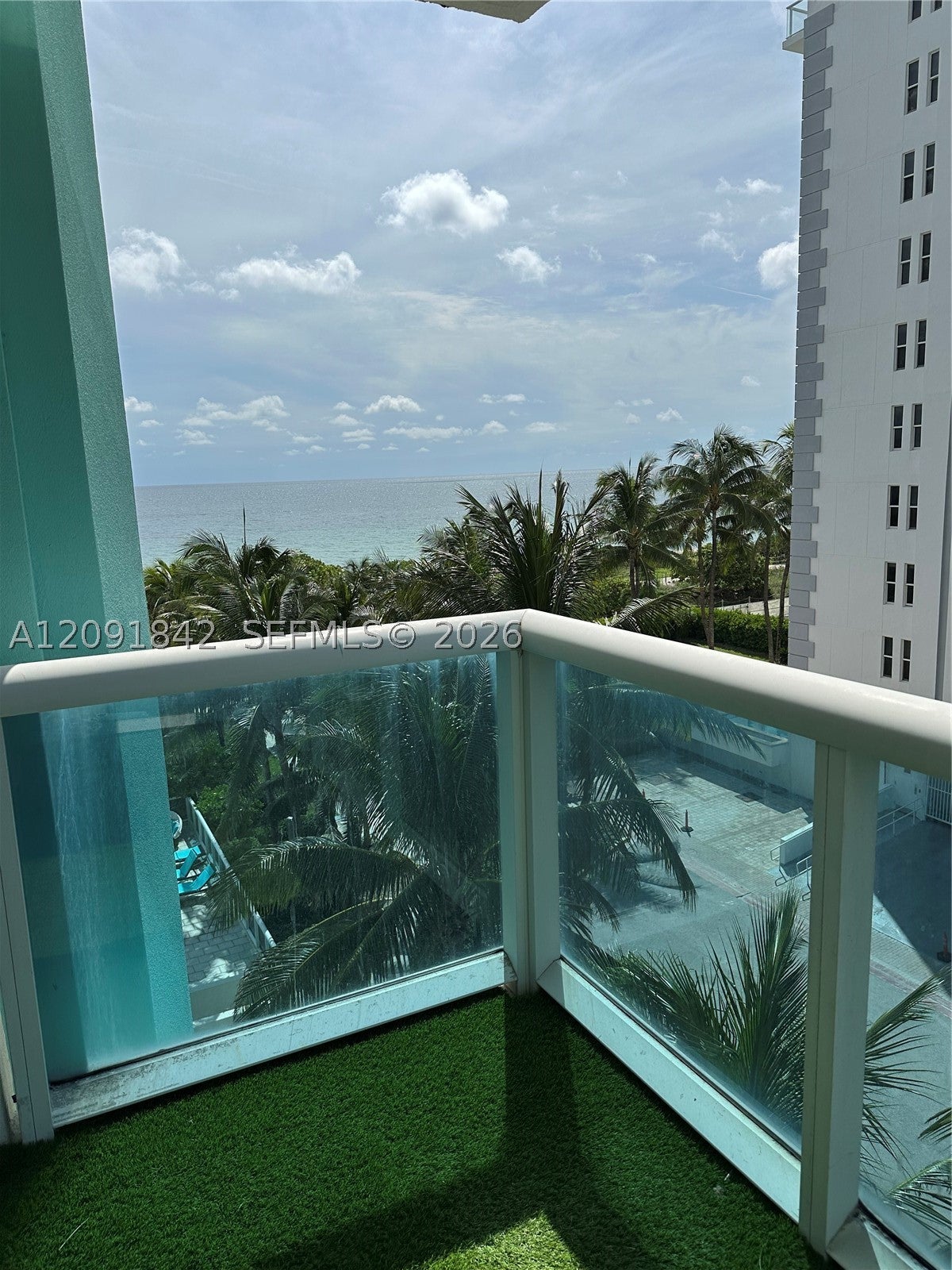 9201 Collins Ave 524