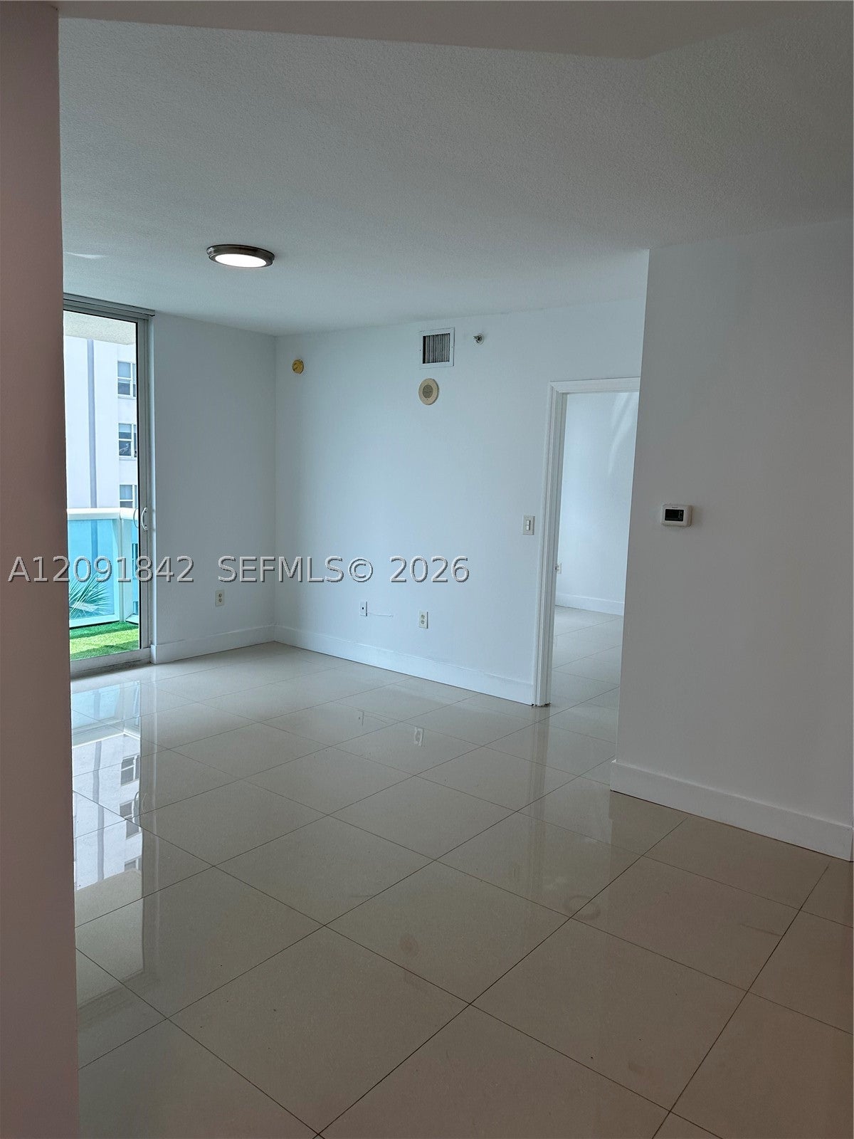 9201 Collins Ave 524