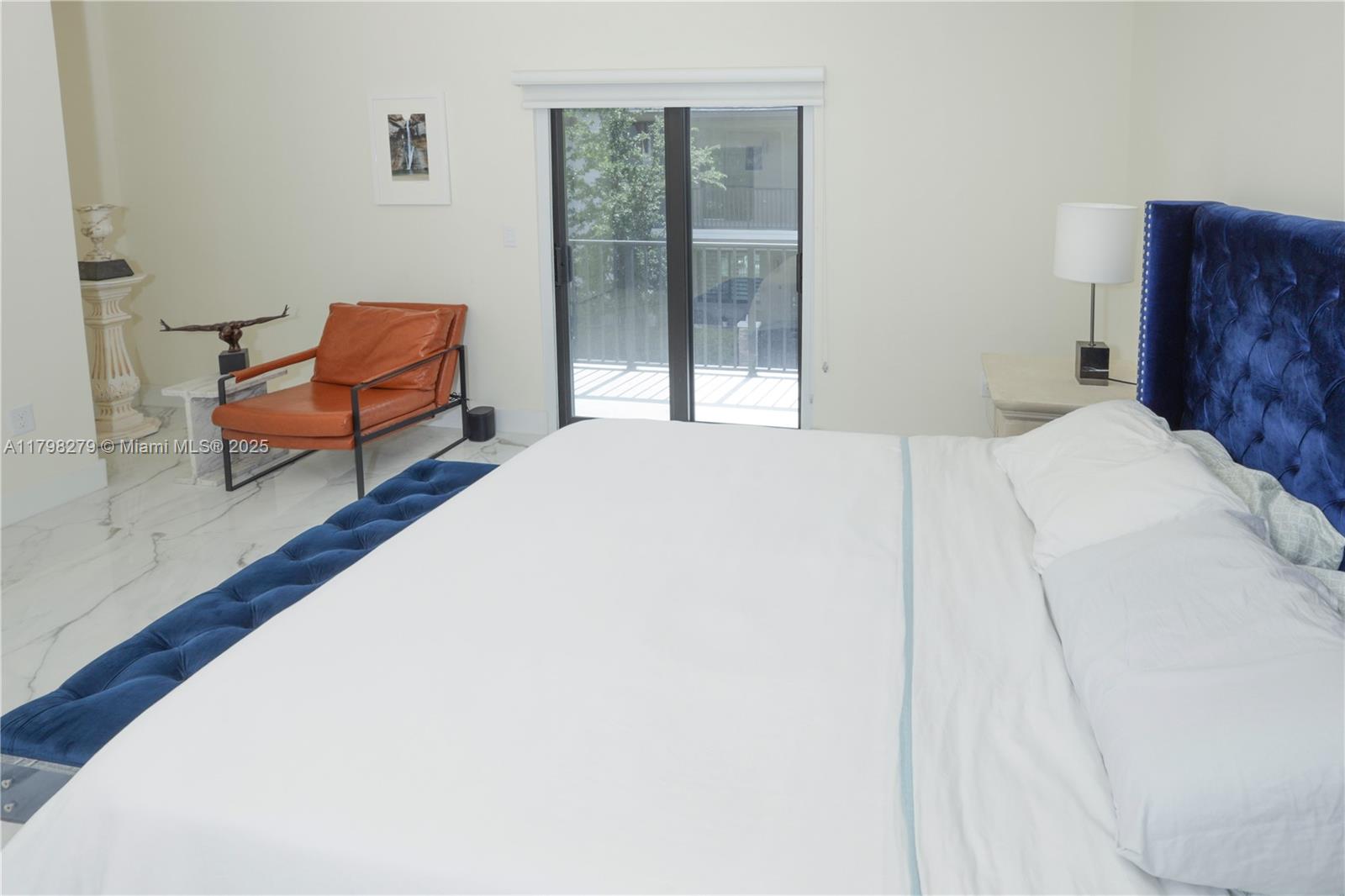 DOWNTOWN DORAL SOUTH PHAS - Residential