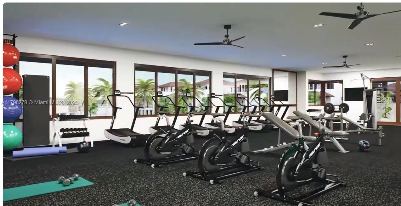 DOWNTOWN DORAL SOUTH PHAS - Residential