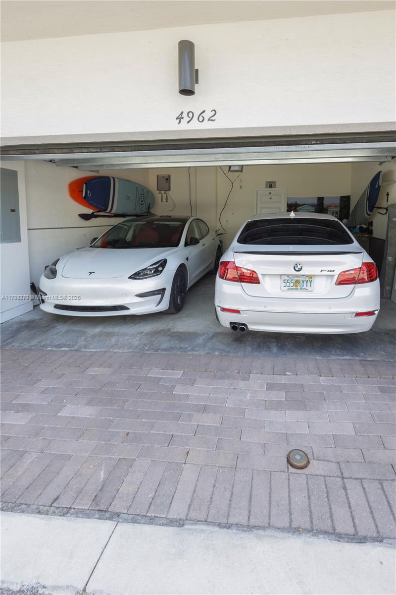 DOWNTOWN DORAL SOUTH PHAS - Residential