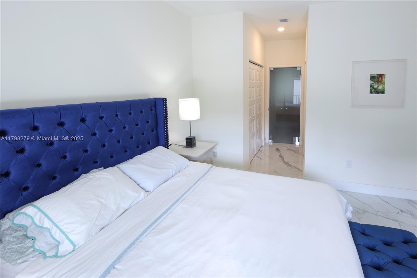 DOWNTOWN DORAL SOUTH PHAS - Residential