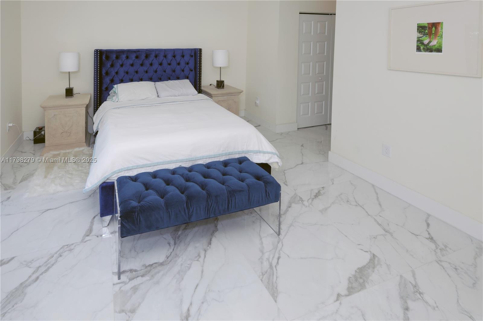 DOWNTOWN DORAL SOUTH PHAS - Residential