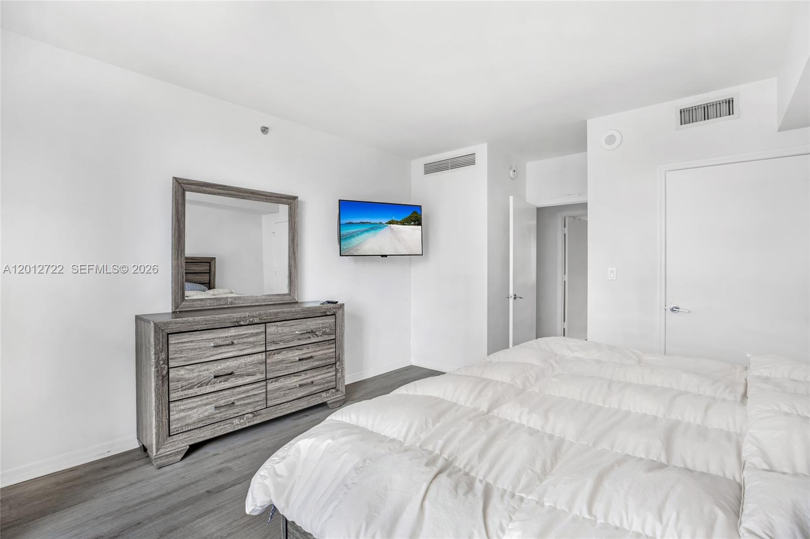 500 Brickell Ave 2508