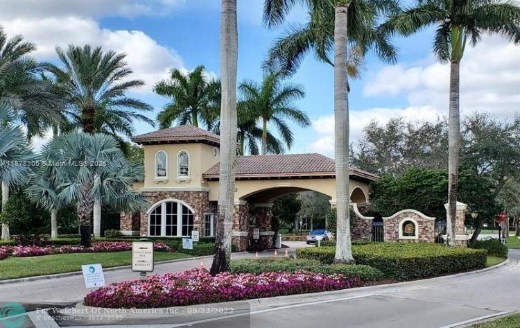 HERON BAY NORTHEAST - Residential
