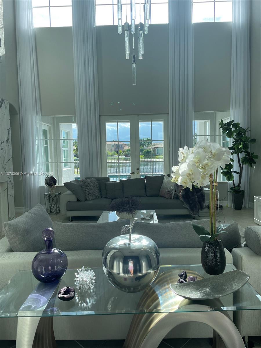 HERON BAY NORTHEAST - Residential