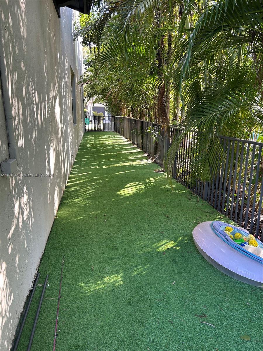 HERON BAY NORTHEAST - Residential