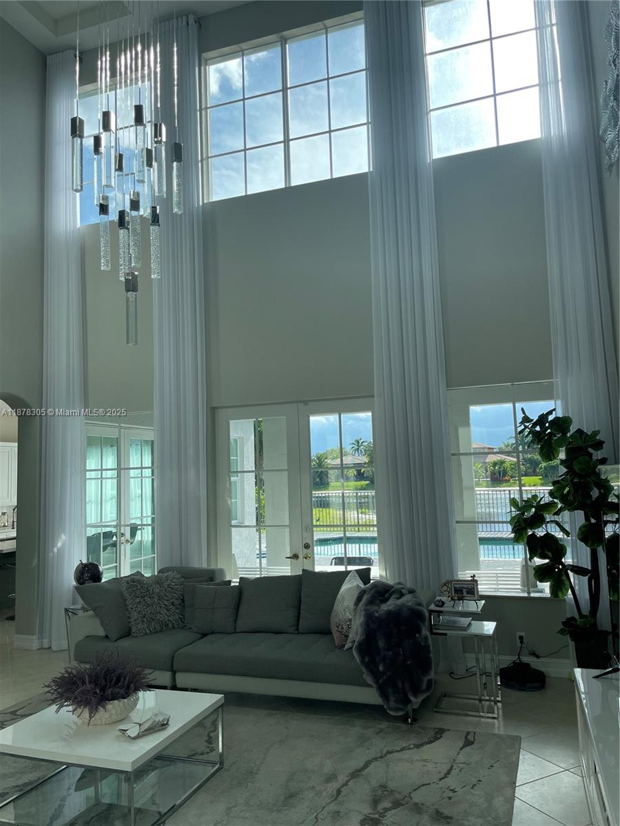 HERON BAY NORTHEAST - Residential