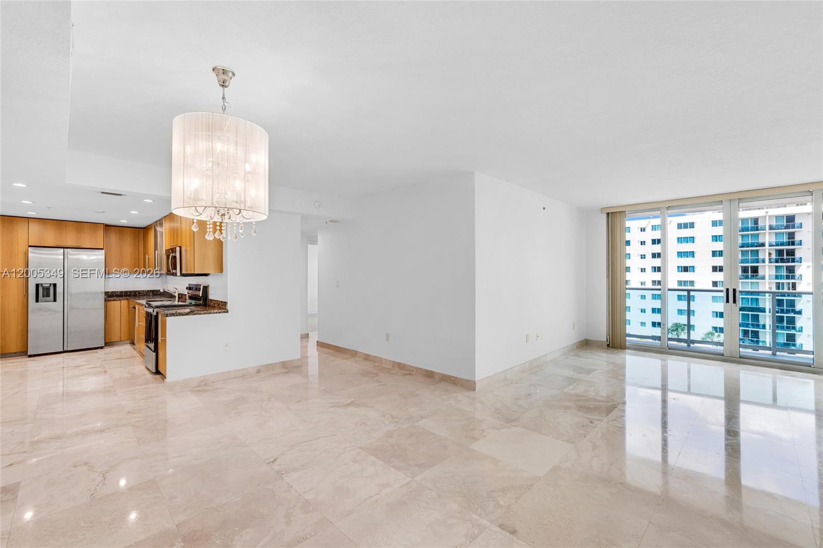 7501 E Treasure Dr 7M