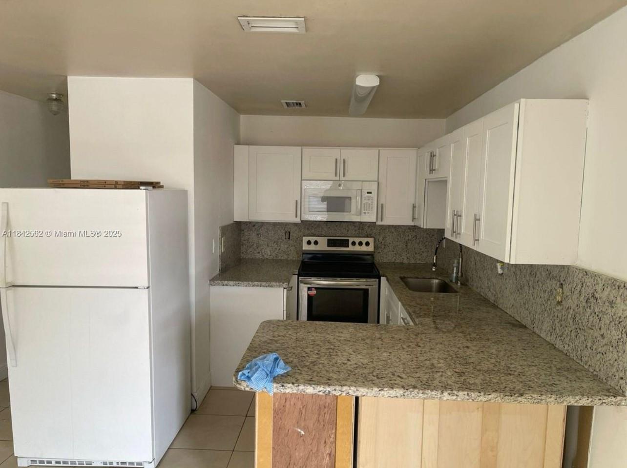 1017 SW 8th St 1-4