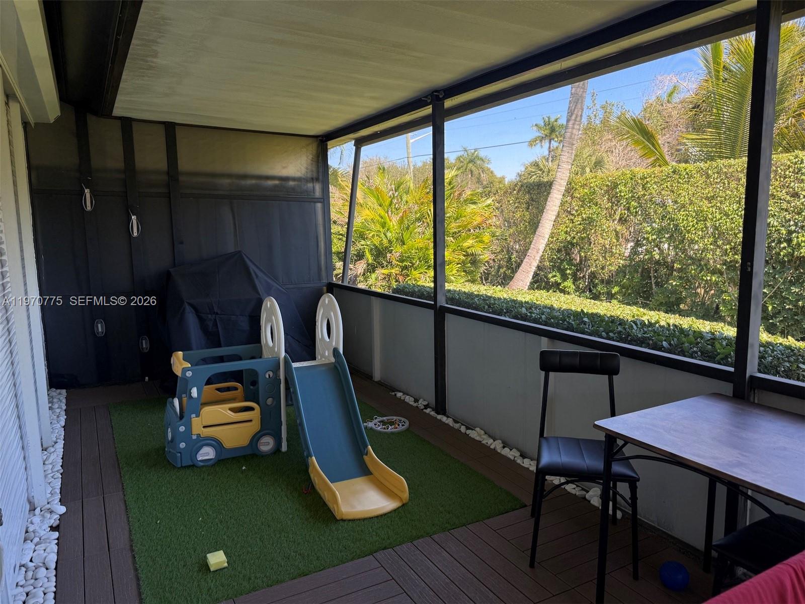 VILLAS AT BONAVENTURE IN - Residential