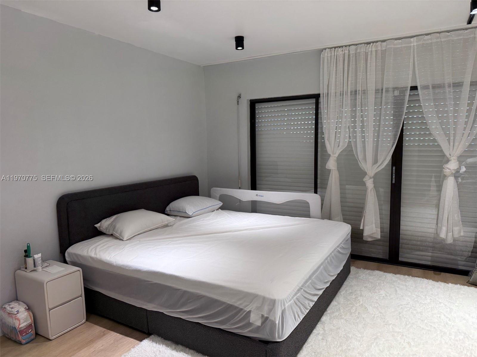 VILLAS AT BONAVENTURE IN - Residential