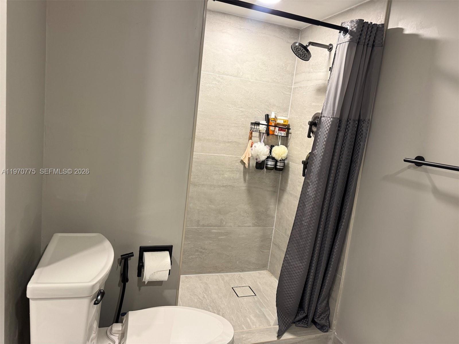 VILLAS AT BONAVENTURE IN - Residential