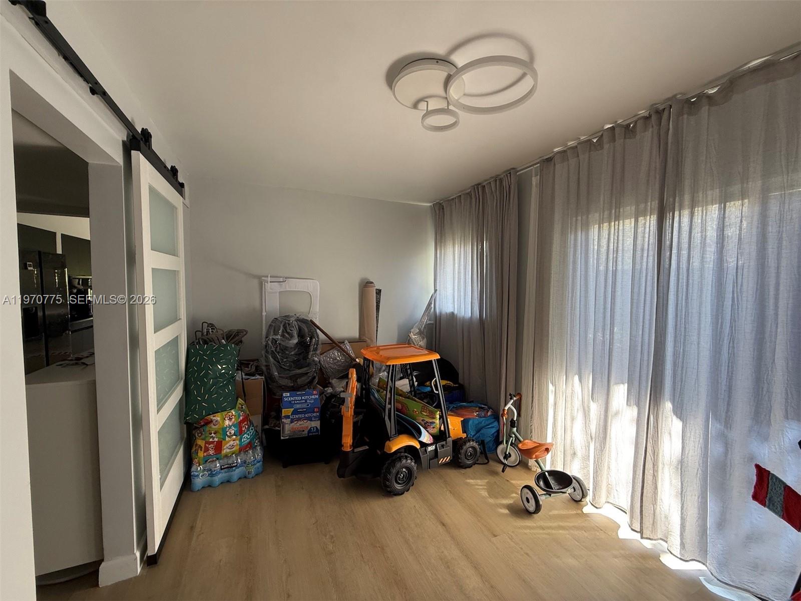 VILLAS AT BONAVENTURE IN - Residential