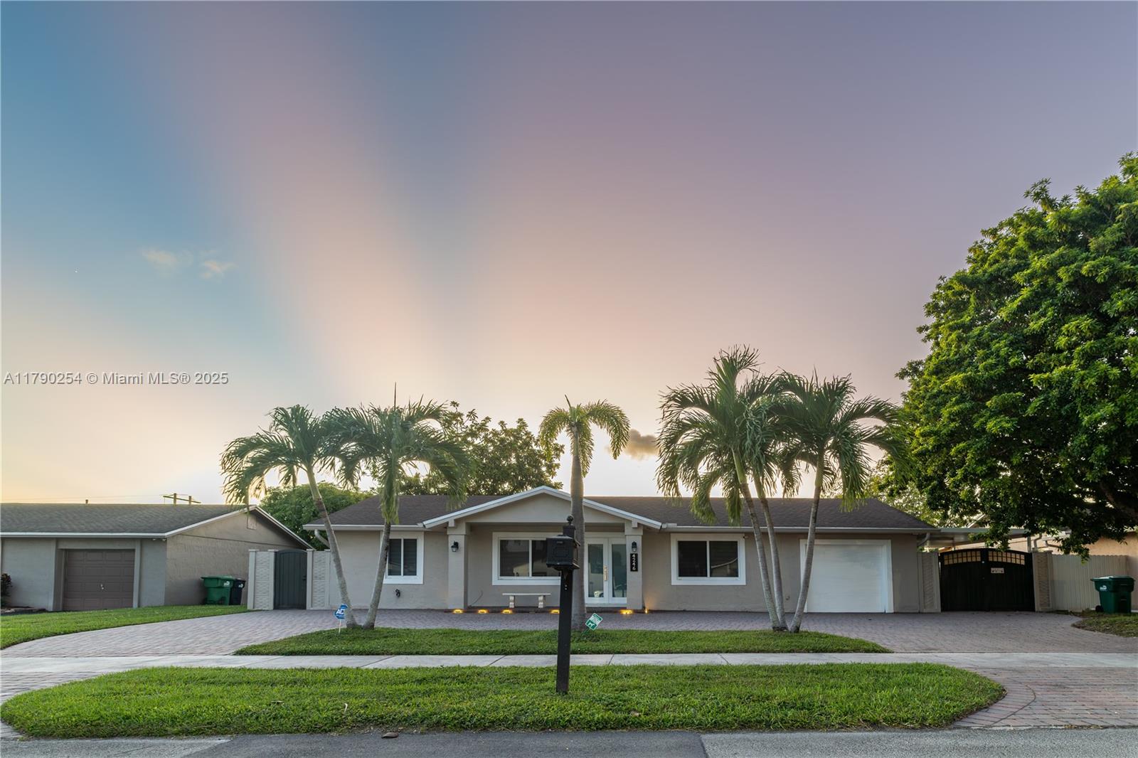Rental Property at 4246 Sw 134th Pl 4246, Miami, Broward County, Florida - Bedrooms: 3 
Bathrooms: 2  - $5,500 MO.