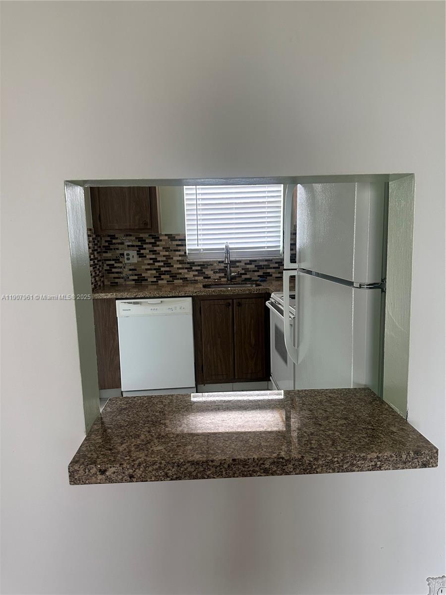 SUNRISE LAKES 35 CONDO - Residential Lease