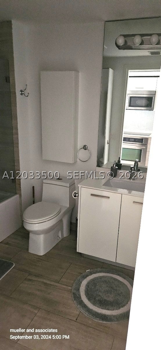 1300 Brickell Bay Dr 2112