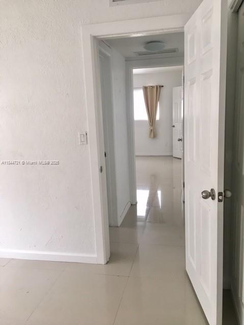 8035 Crespi Blvd 1