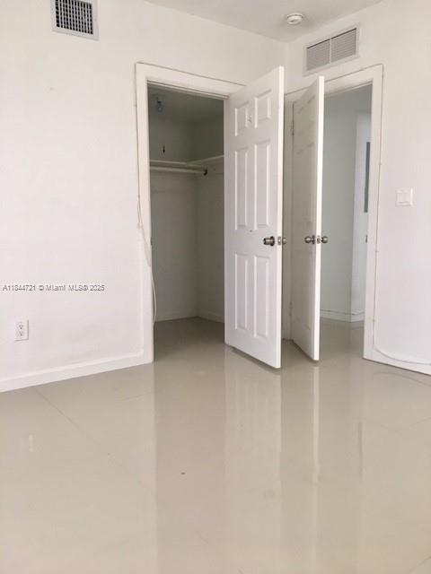 BISCAYNE BCH SUB - Residential Lease