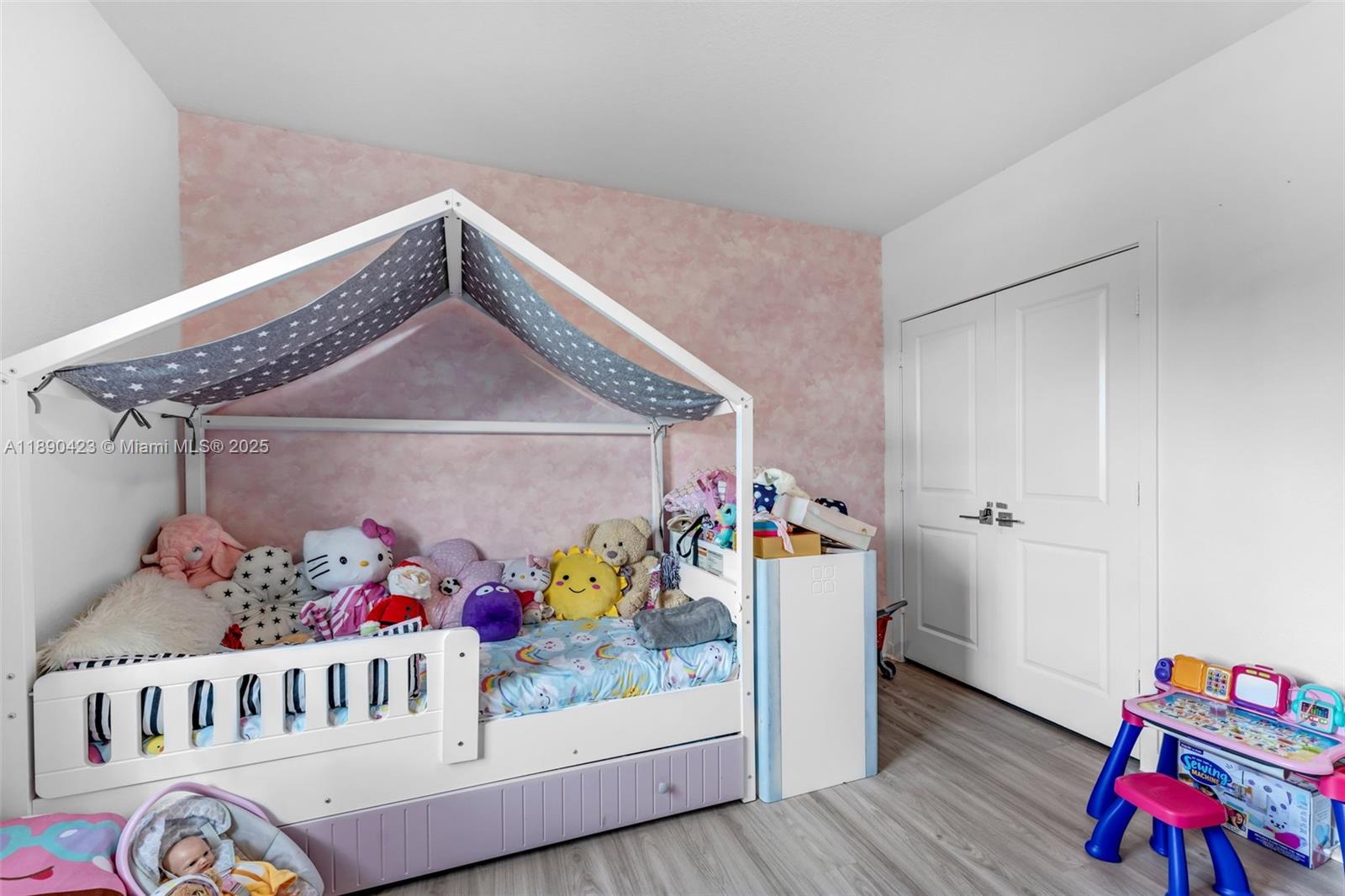 CEDAR AT KEYS GATE - Residential