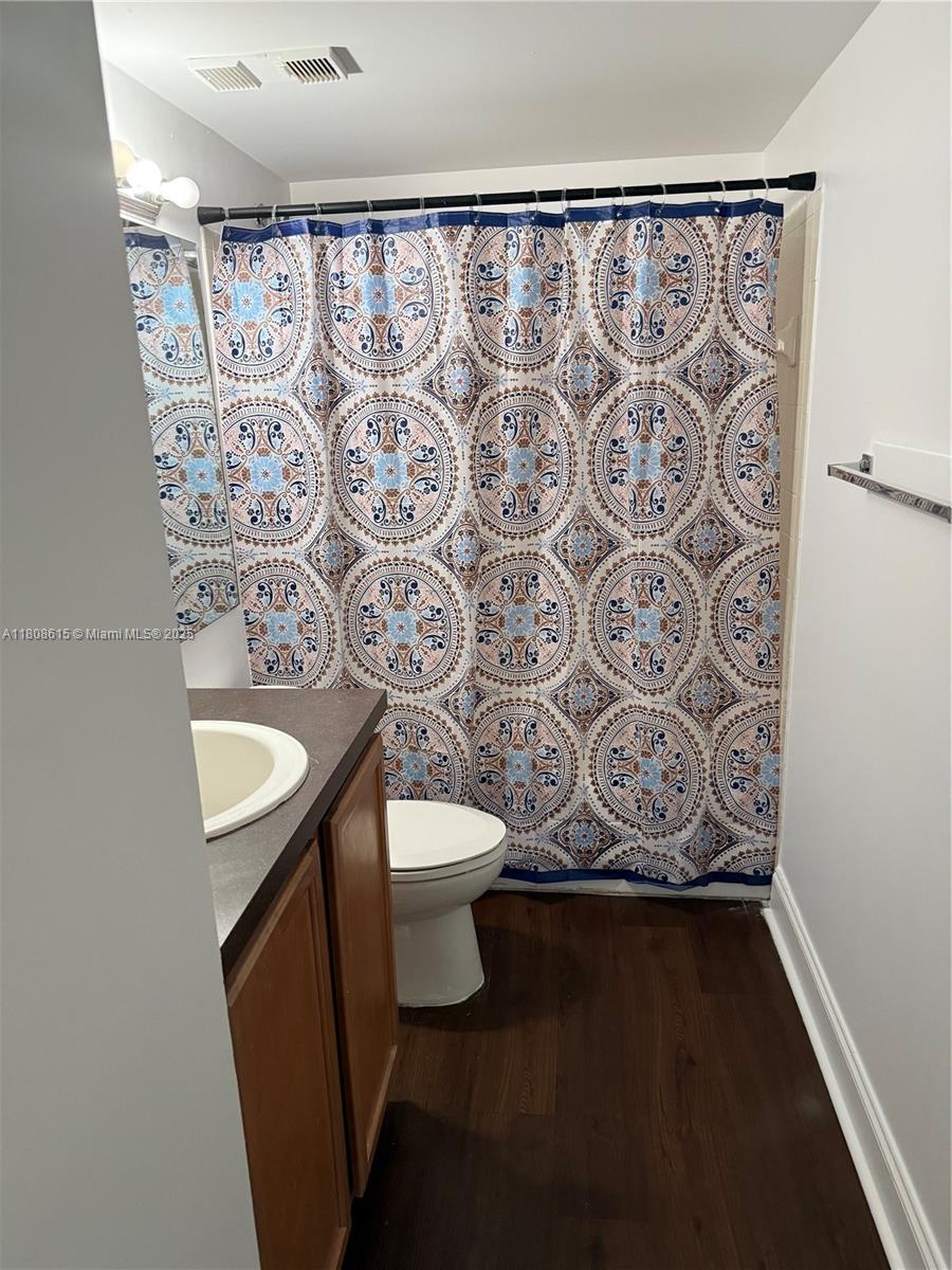 CLEAR LAKE CLUB CONDO - Residential Lease