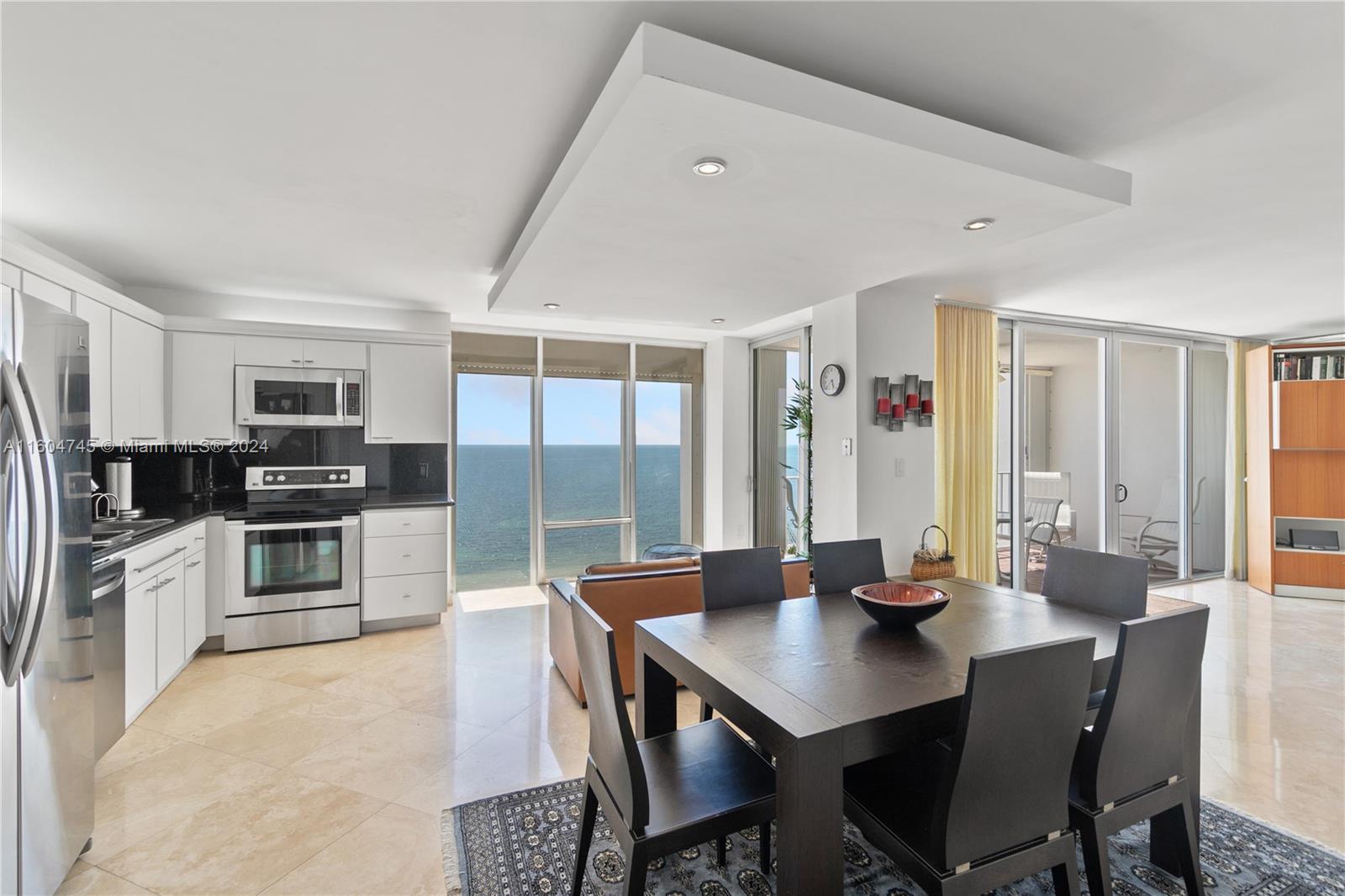881 Ocean Dr 11C