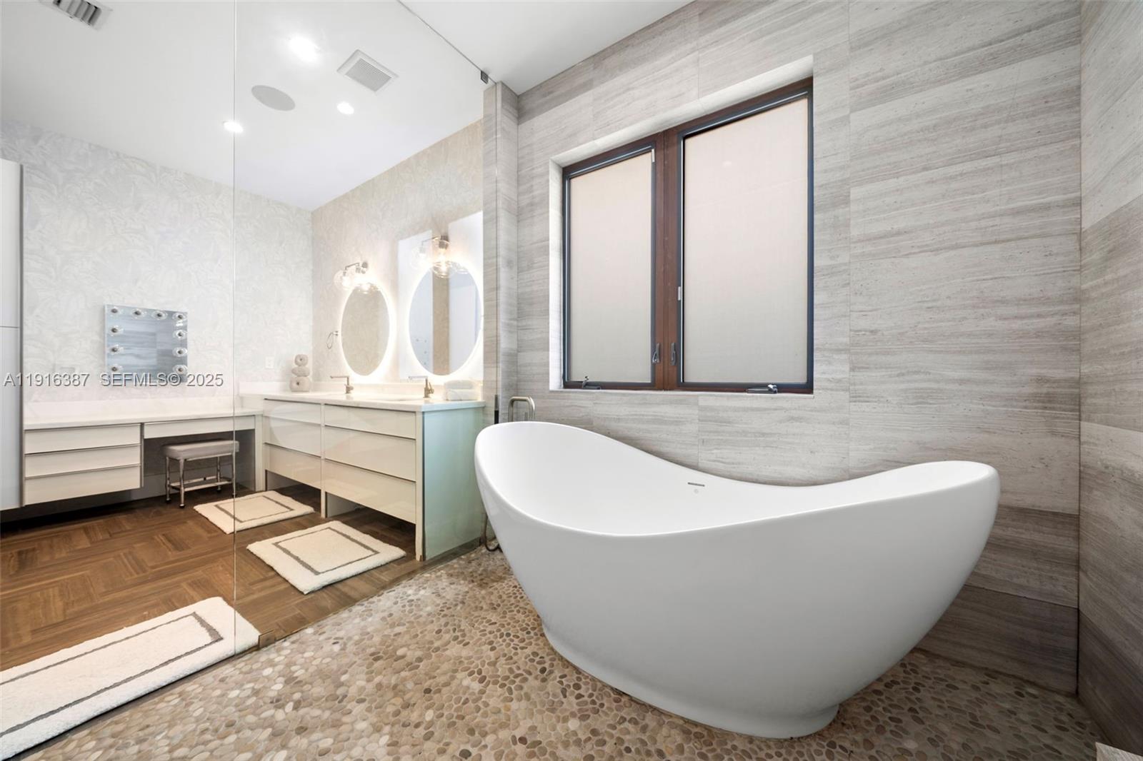 BRICKELL FLAGLER - Residential