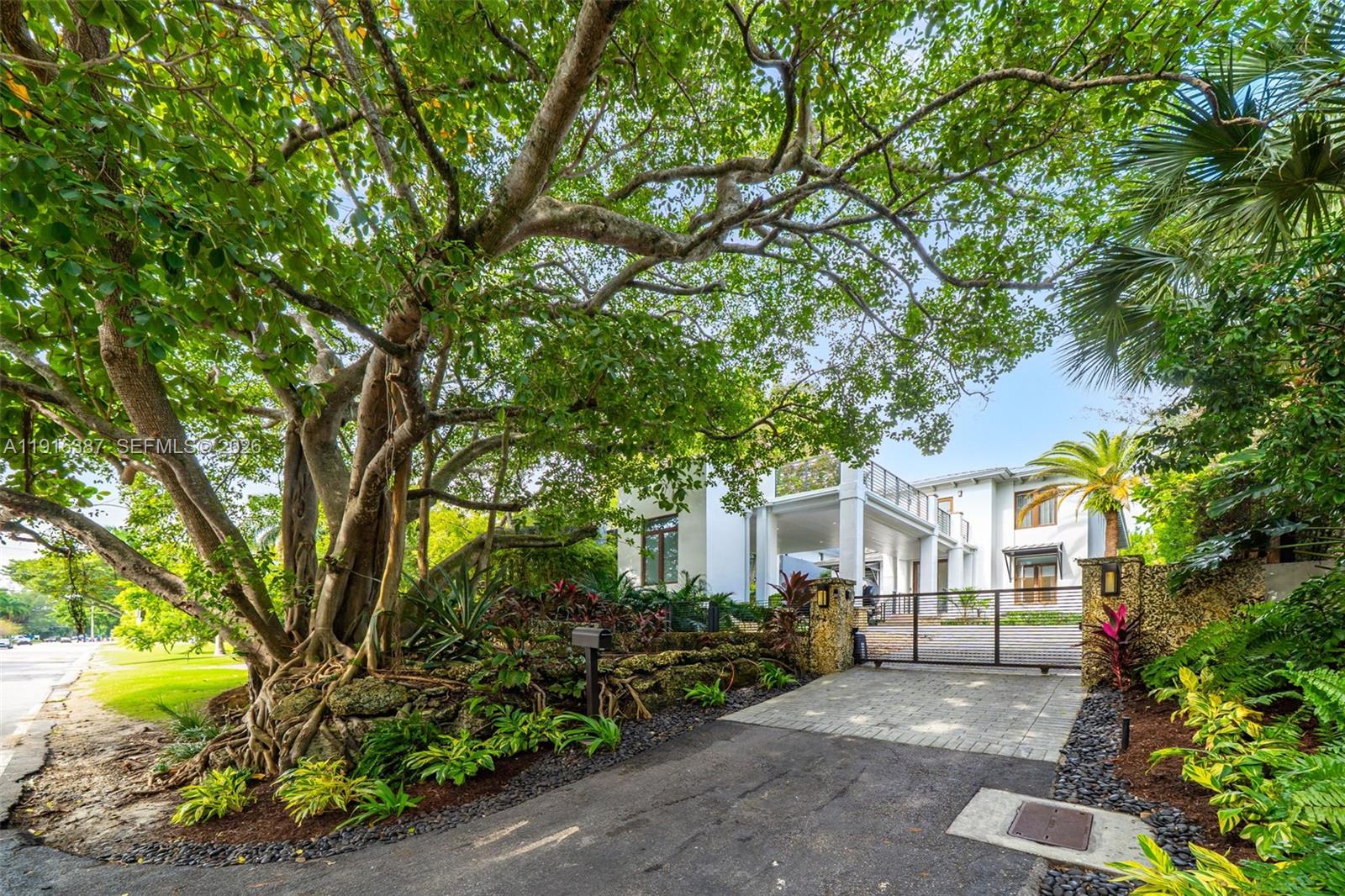 BRICKELL FLAGLER - Residential