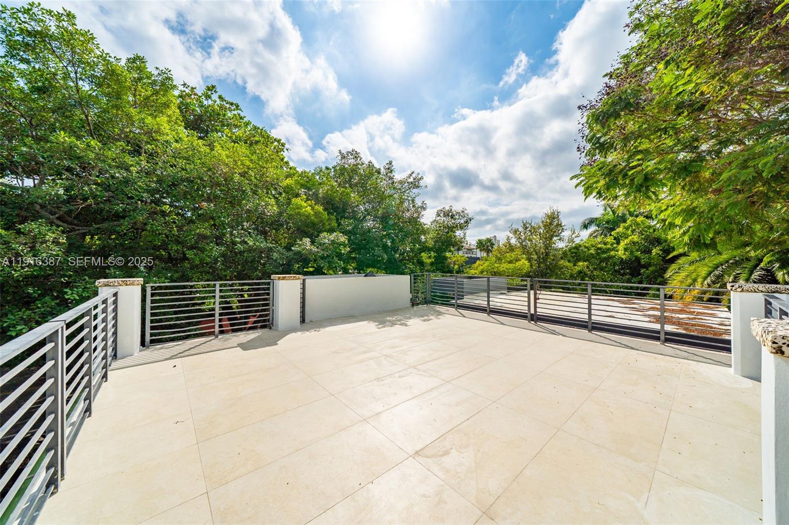 BRICKELL FLAGLER - Residential