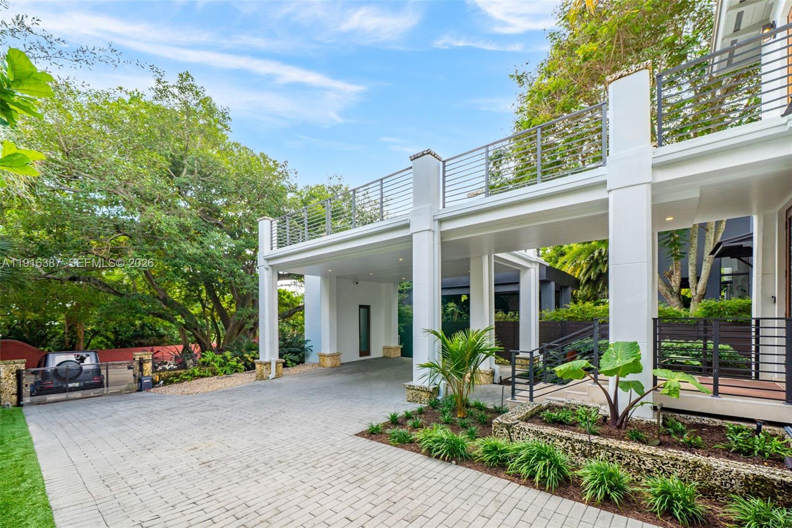 BRICKELL FLAGLER - Residential