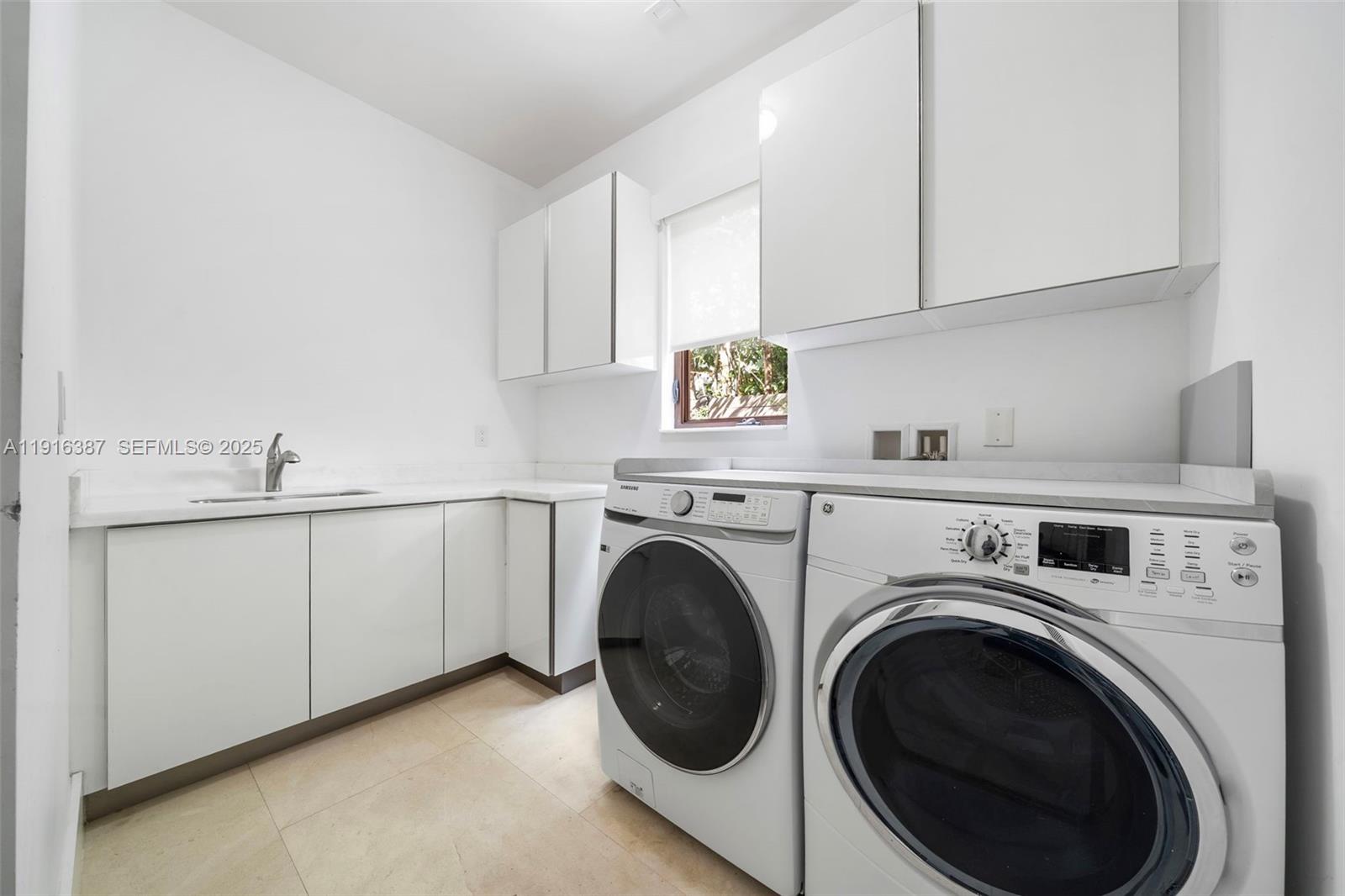 BRICKELL FLAGLER - Residential