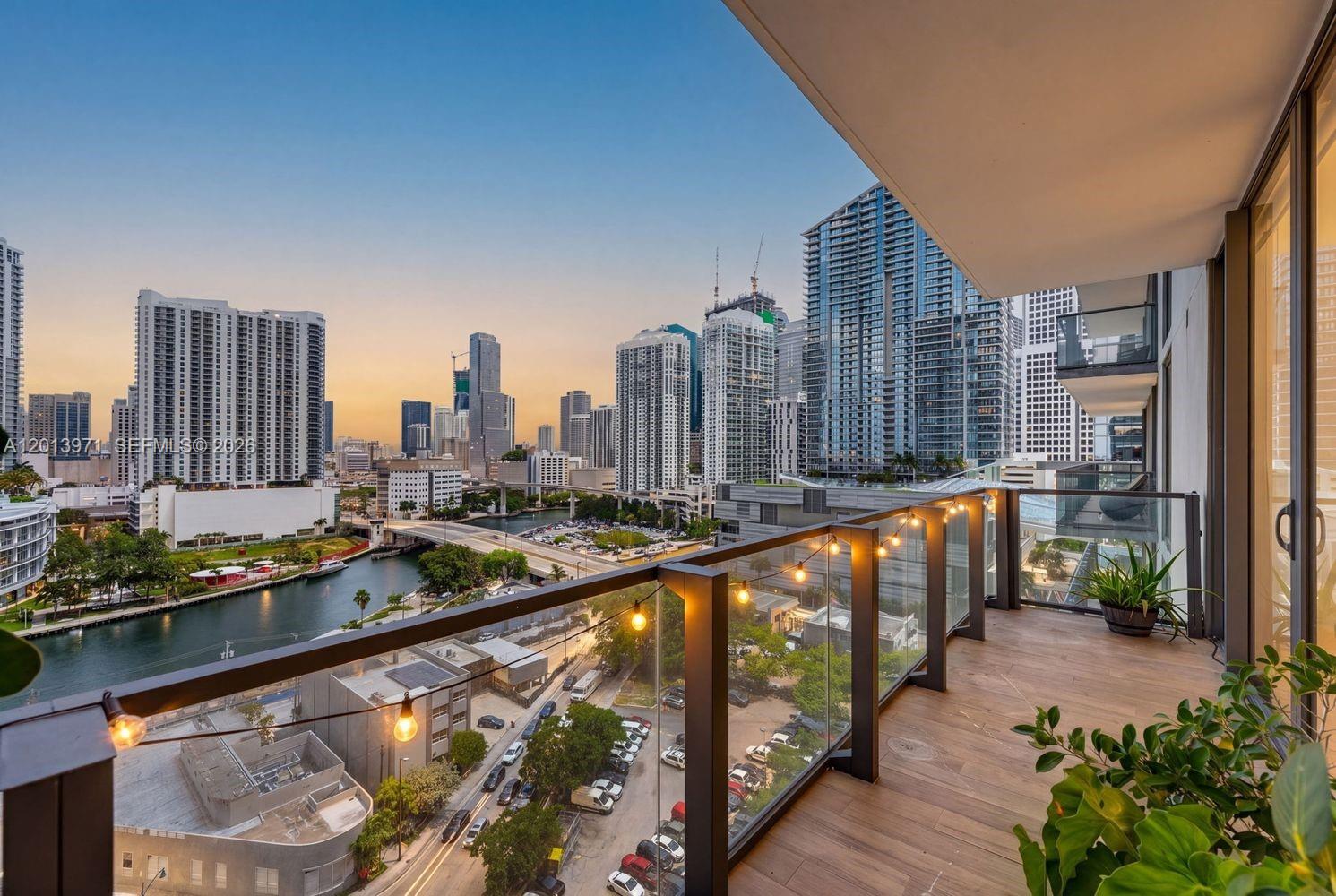 RISE CONDO - Residential