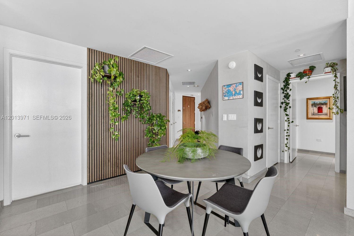 RISE CONDO - Residential