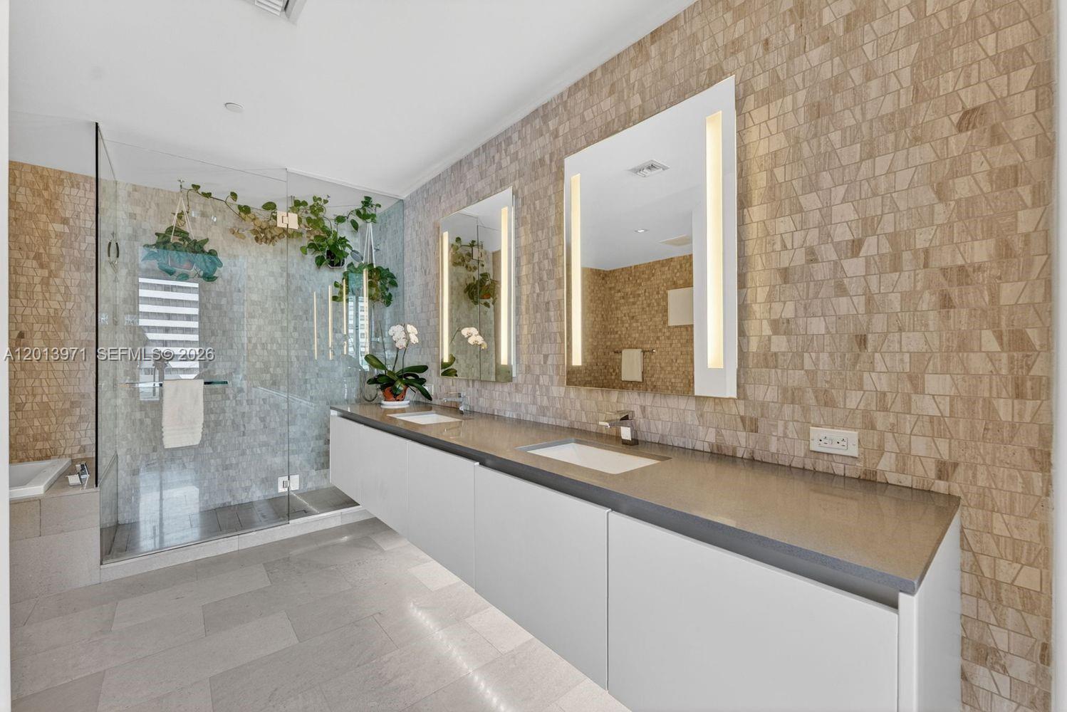 RISE CONDO - Residential