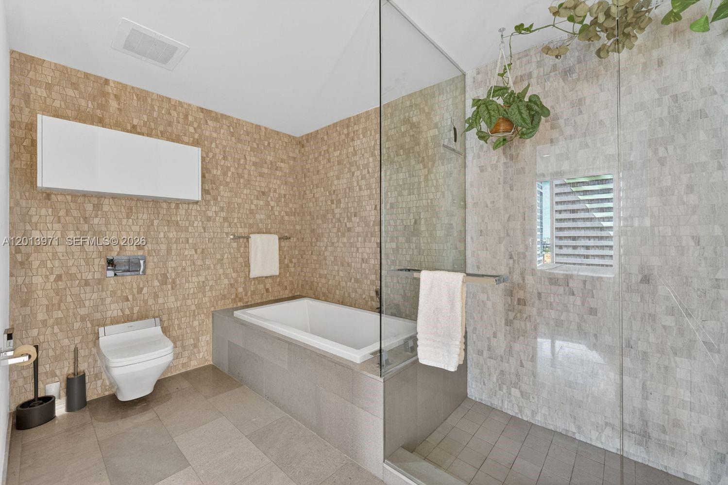 RISE CONDO - Residential