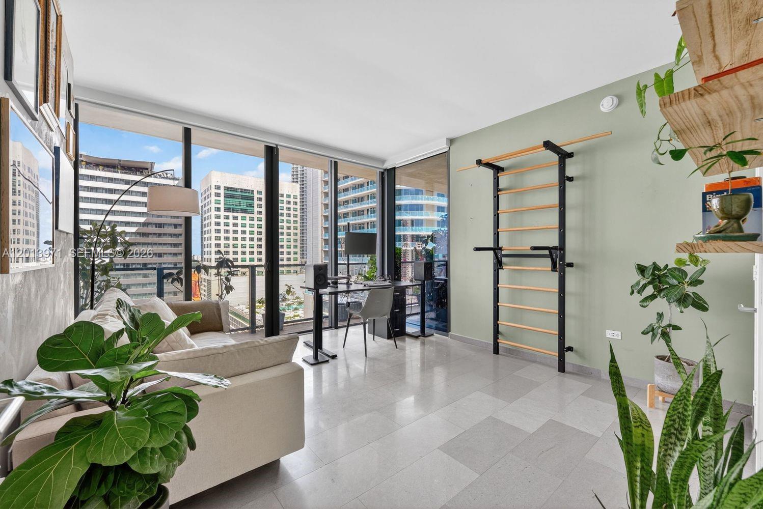 RISE CONDO - Residential