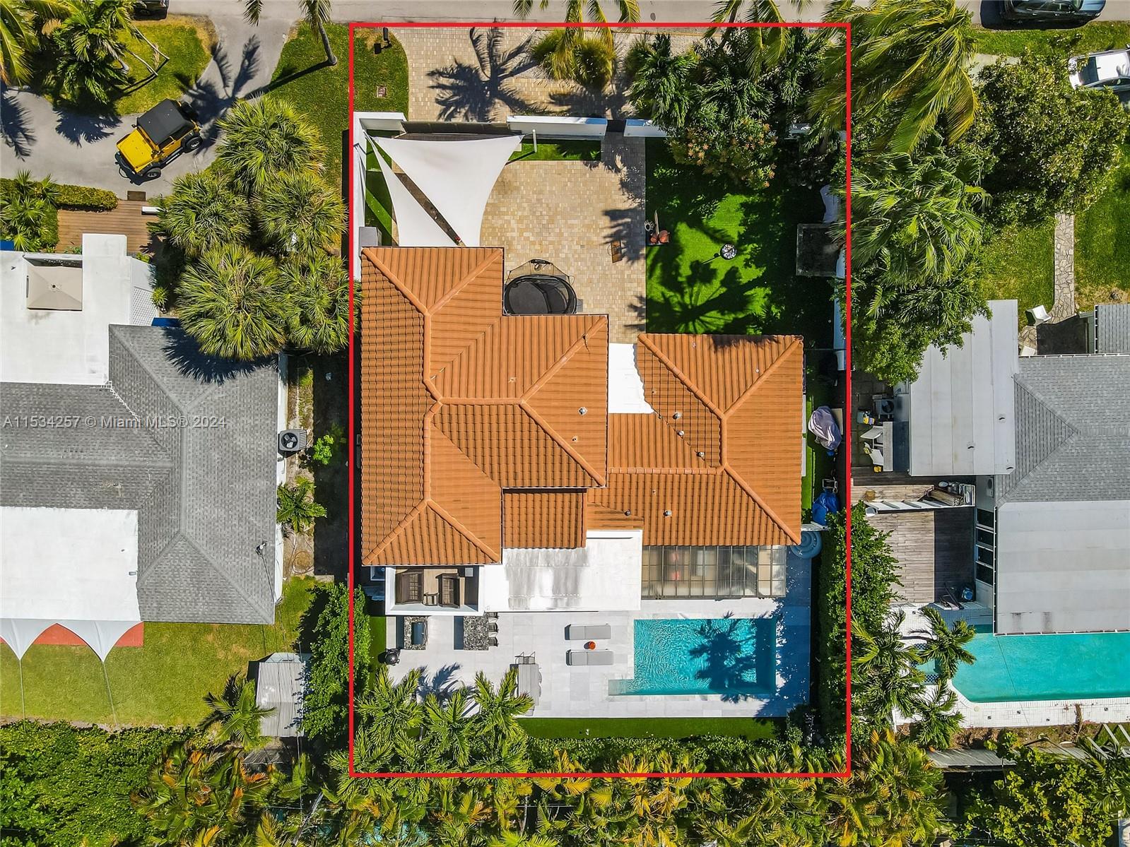 Property for Sale at 452 Hampton Ln Ln, Key Biscayne, Miami-Dade County, Florida - Bedrooms: 4 
Bathrooms: 4  - $3,900,000