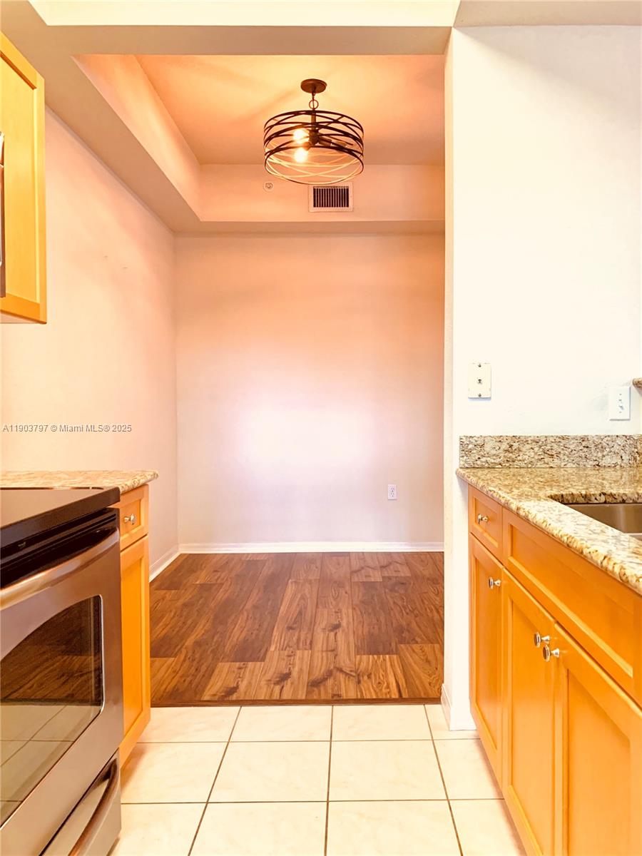 RESIDENCES AT LEGACY PLAC - Residential Lease