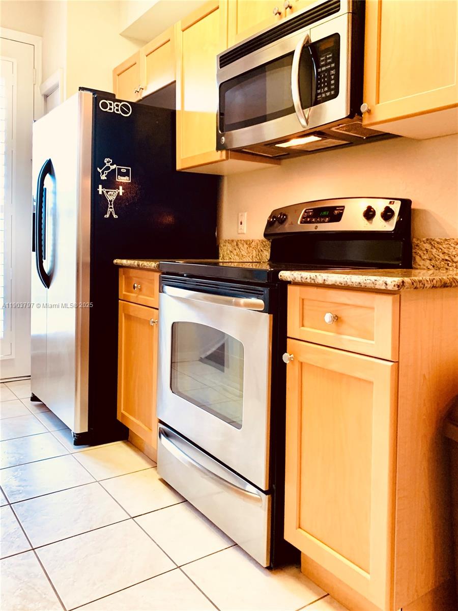 RESIDENCES AT LEGACY PLAC - Residential Lease