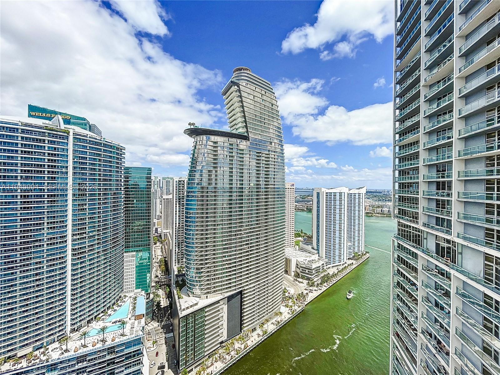 ICONBRICKELL CONDO NO 1 - Residential Lease
