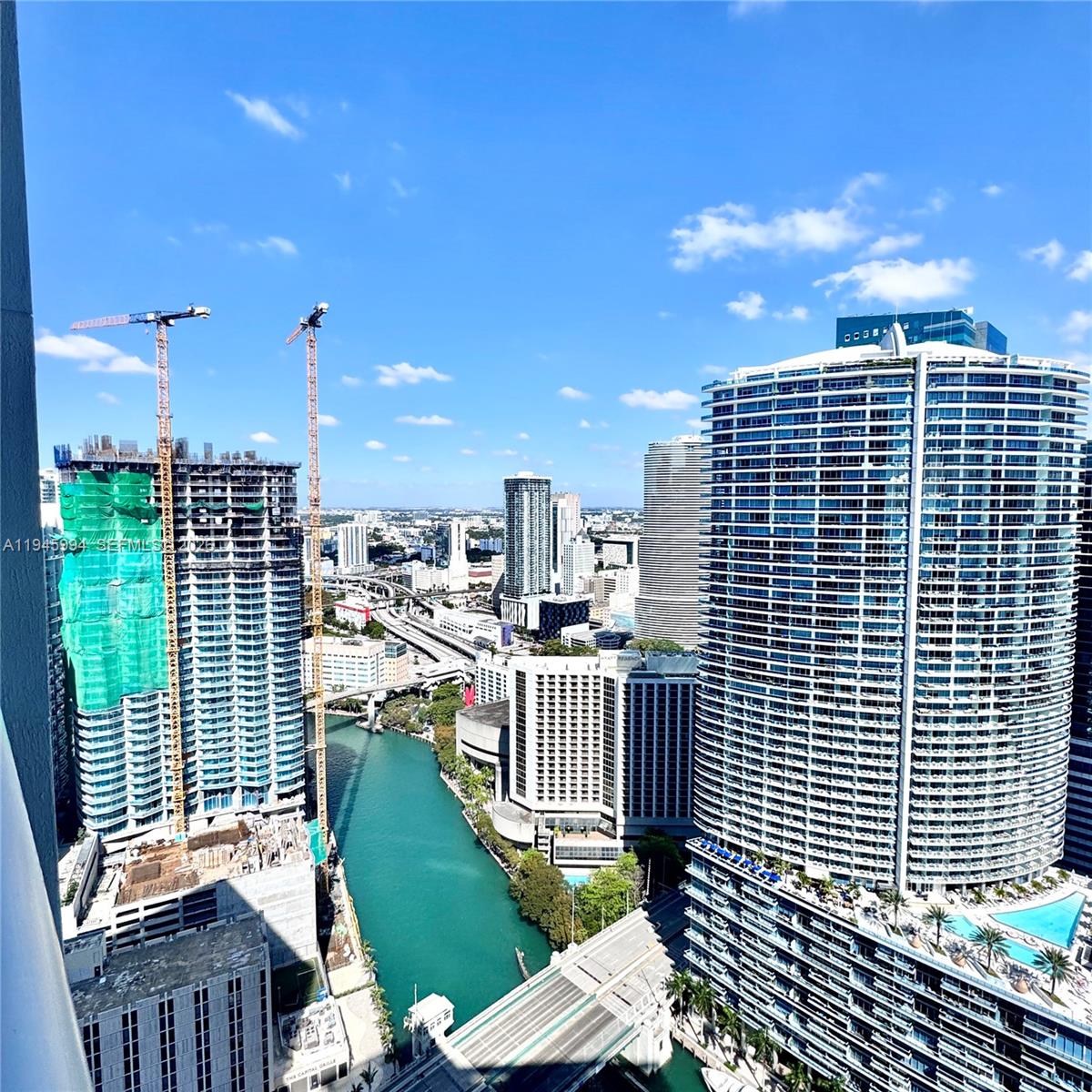 ICONBRICKELL CONDO NO 1 - Residential Lease