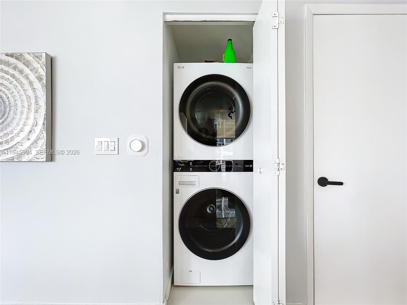 ICONBRICKELL CONDO NO 1 - Residential Lease