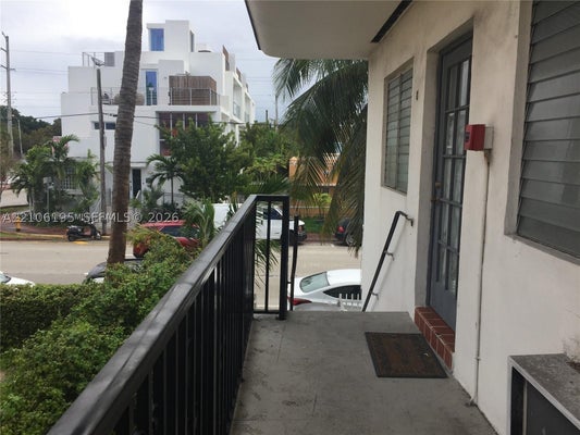 8132 HARDING AVE APT 11, MIAMI BEACH, FL 33141 - Image ca85d9089e6ffdf6c46c8ad82b721540/716832042