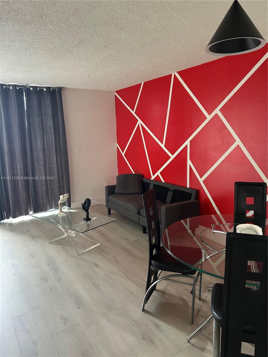 SAMARI LAKE EAST CONDO - Residential