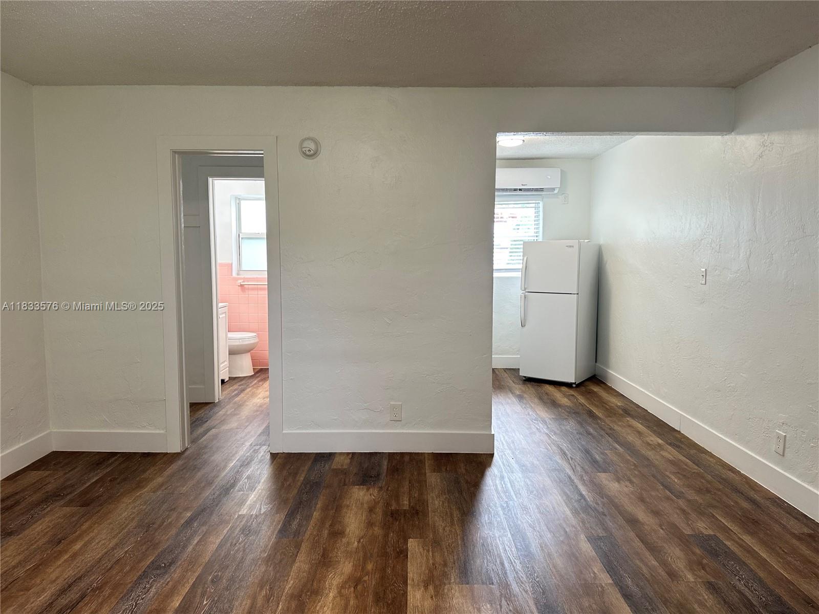 1821 Thomas St 2