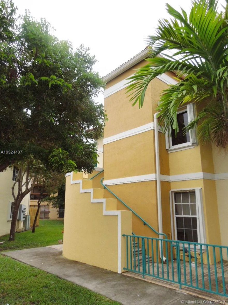 Bright and Spacious! Freshly painted & VERY WELL MAINTAINED 3 bed/2 bath corner unit located in Lago Lindo. Unit is tiled throughout & features an open floor plan, stainless steel appliances, kitchen island, vaulted ceilings, walk in closets, accordion shutters, crown moulding, ceiling fans, washer/dryer and more. Second floor corner unit in a quiet gated neighborhood w/2 assigned parking spaces. Gated community has a club house & pool. Great location, close to many shops & good schools. Please see broker remarks for showing instructions. On supra.