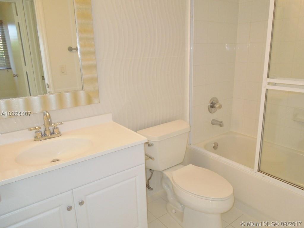 LAGO LINDO TOWNVILLAS CON - Residential Lease