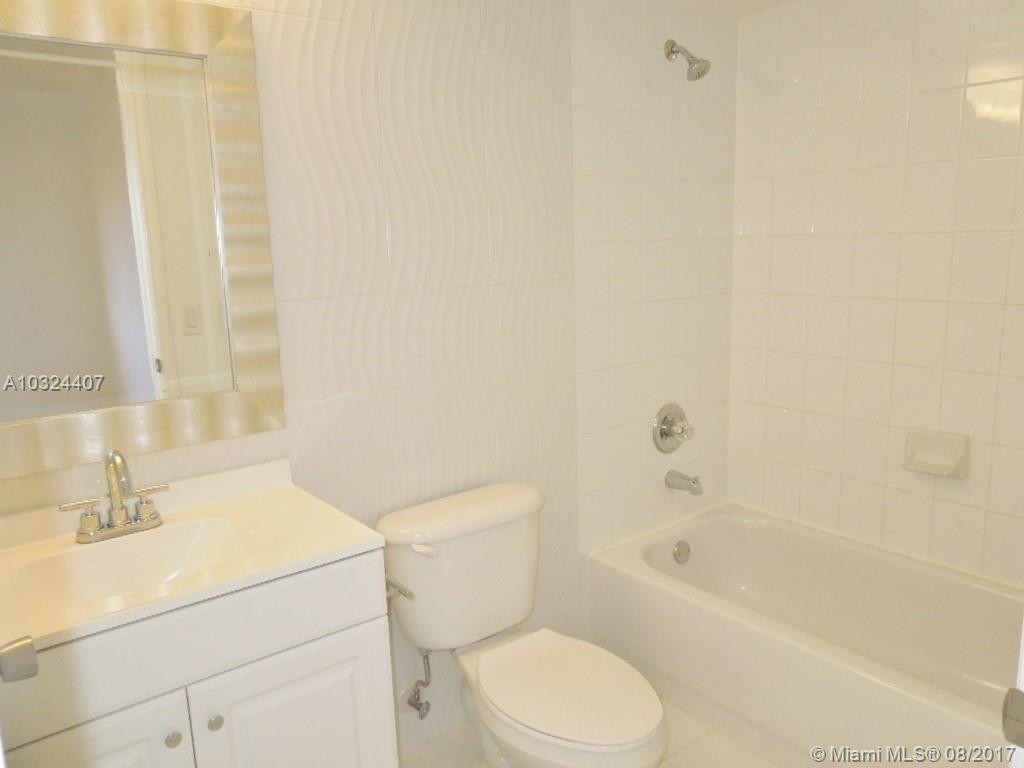 LAGO LINDO TOWNVILLAS CON - Residential Lease