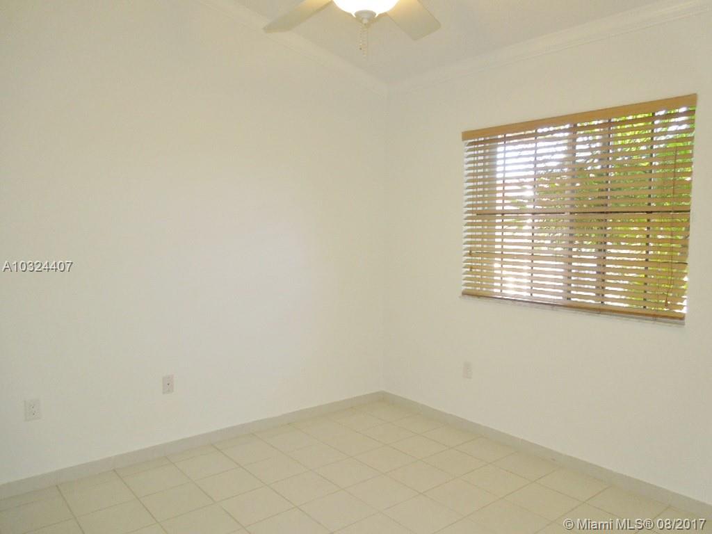 LAGO LINDO TOWNVILLAS CON - Residential Lease