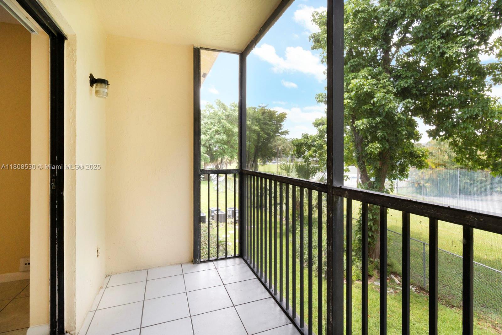 9044 NW 28th Dr 3-102